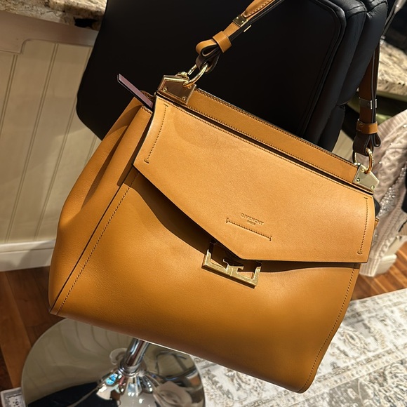 GIVENCHY Mystic Bag - Picture 5 of 16